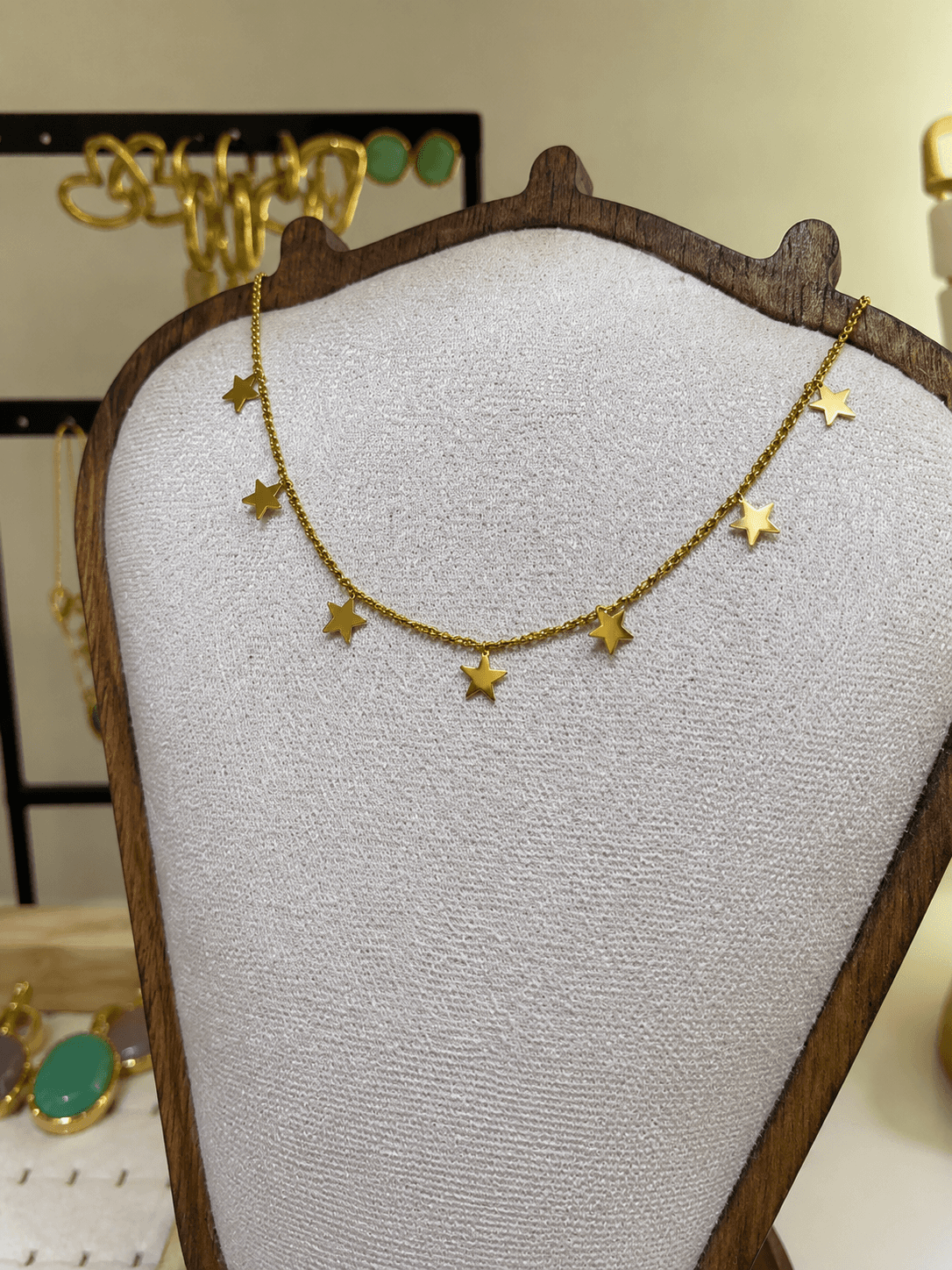 Collier étoiles dorées